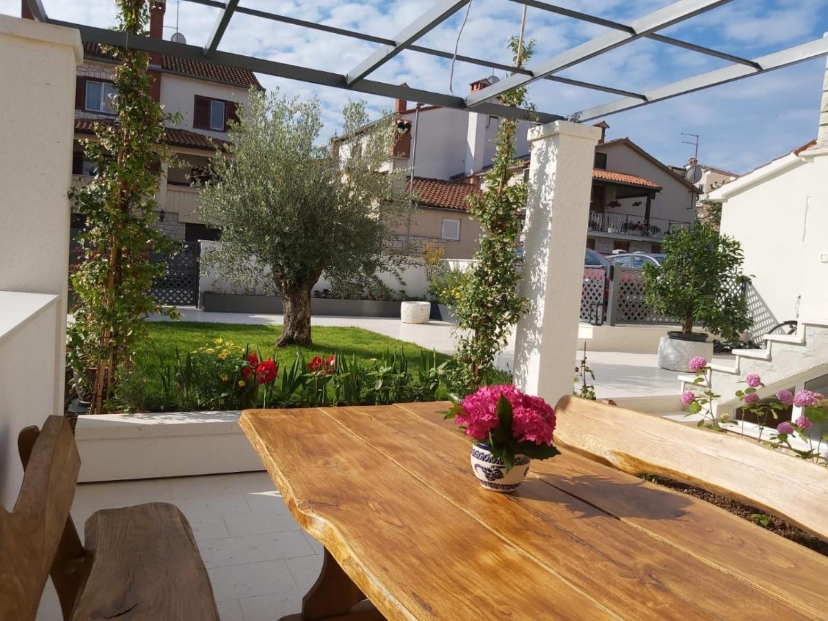 Appartement Haus Silvia à Rovinj Extérieur photo
