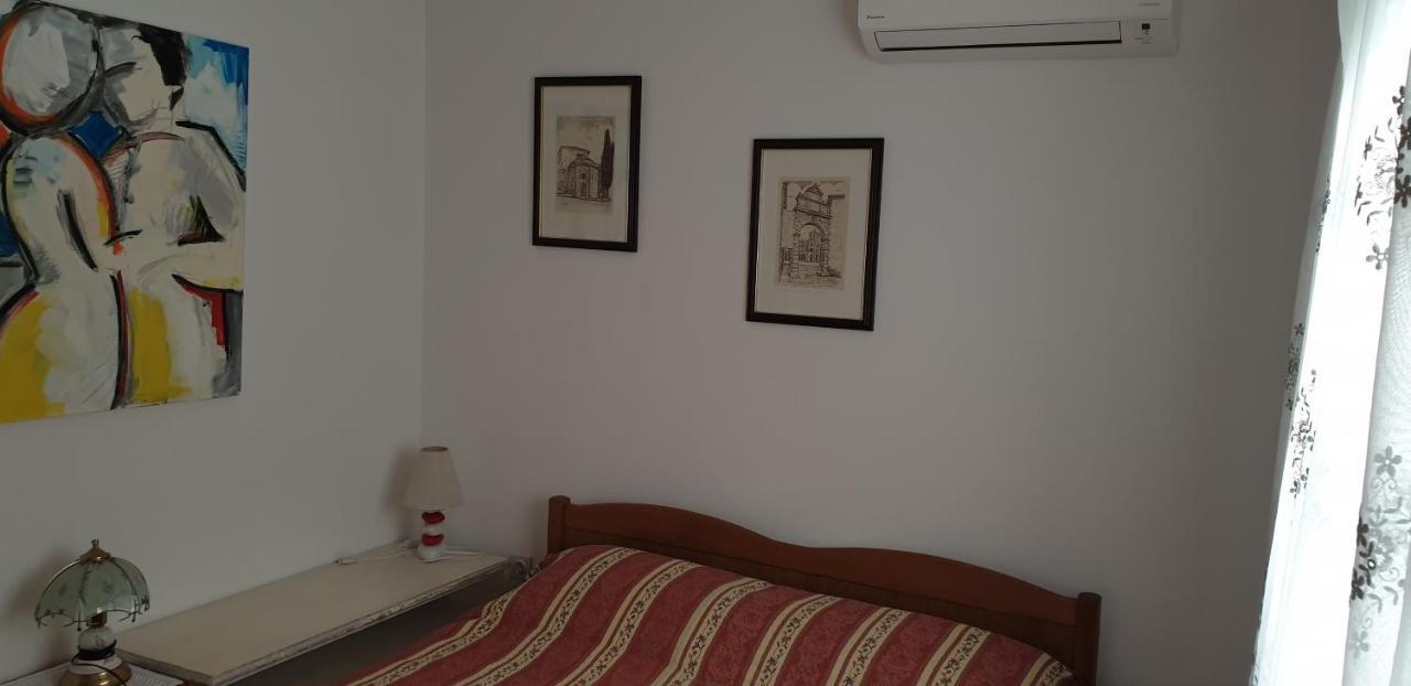 Appartement Haus Silvia à Rovinj Extérieur photo